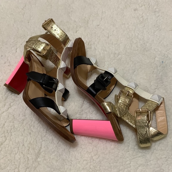 Christian Louboutin ‘Rockin Buckle Up’ - Picture 7 of 15